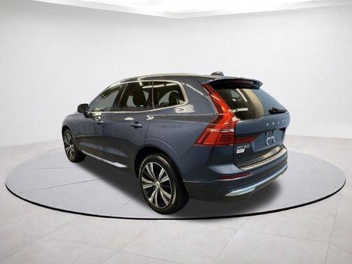 2023 Volvo XC60 B5 Plus Bright Theme