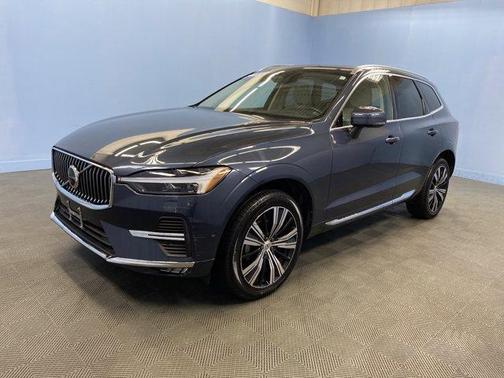 2023 Volvo XC60 B5 Plus Bright Theme