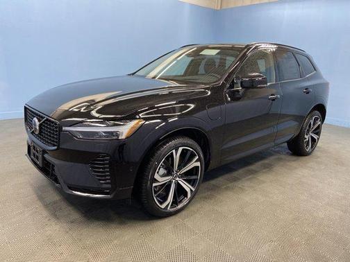 2025 Volvo XC60 Plug-In Hybrid T8 Ultra