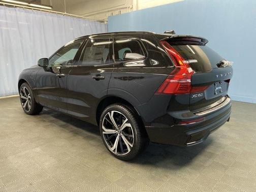 2025 Volvo XC60 Plug-In Hybrid T8 Ultra