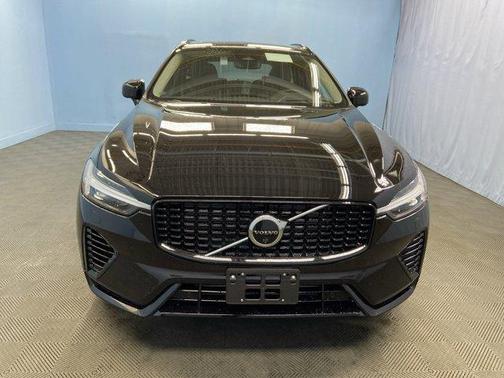 2025 Volvo XC60 Plug-In Hybrid T8 Ultra