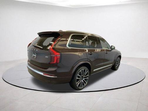 2026 Volvo XC90 B5 Plus 7-Seater