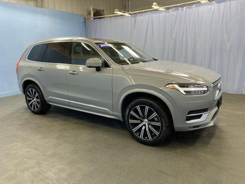 2025 Volvo XC90 B5 Core