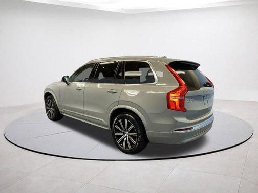 2025 Volvo XC90 B5 Core