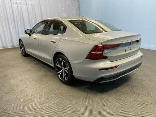 2025 Volvo S60 B5 Core