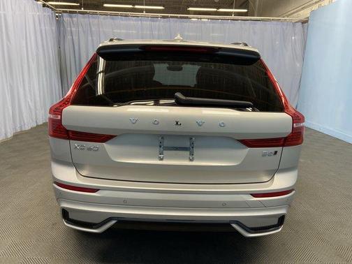 2025 Volvo XC60 B5 Plus