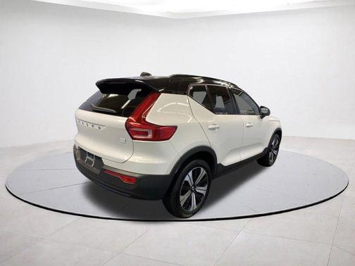 2023 Volvo XC40 Recharge Pure Electric Twin Core