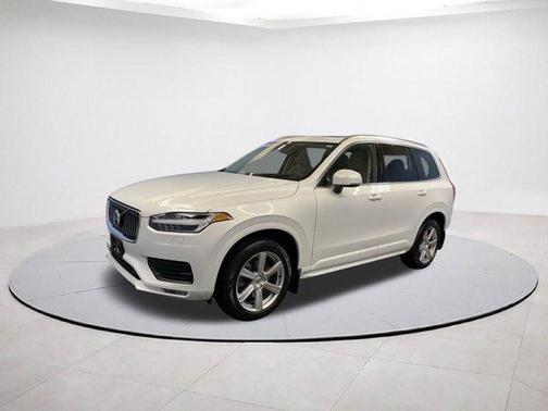 2022 Volvo XC90 T6 Momentum 6 Passenger