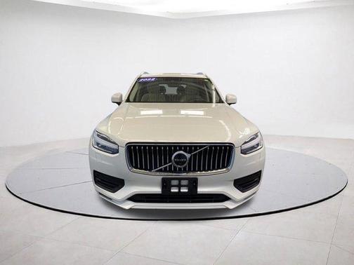 2022 Volvo XC90 T6 Momentum 6 Passenger