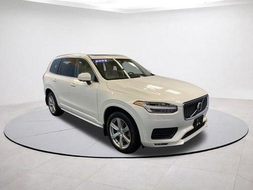 2022 Volvo XC90 T6 Momentum 6 Passenger