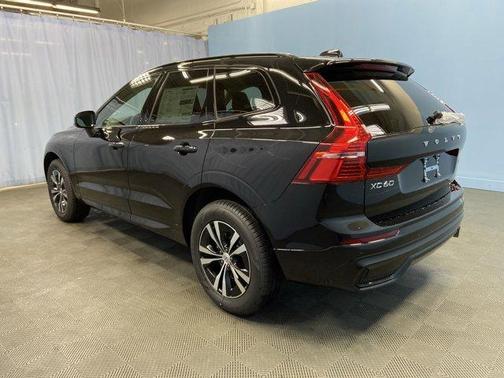2025 Volvo XC60 B5 Core