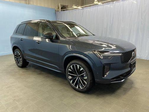 2026 Volvo XC90 ULTRA THEME