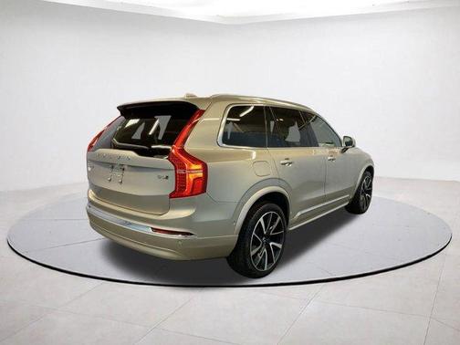 2024 Volvo XC90 B6 Plus Bright Theme 7-Seater