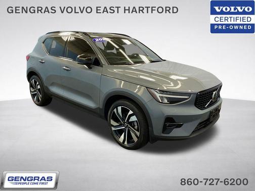 Thunder Gray Metallic 2023 Volvo XC40 B5 Plus Dark Theme