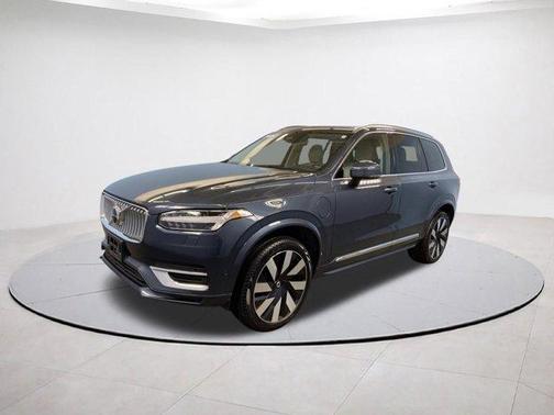 2024 Volvo XC90 Recharge Plug-In Hybrid T8 Plus Bright Theme 7-Seater