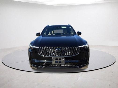 2026 Volvo XC90 B6 Plus 6-Seater