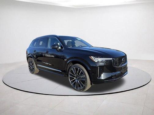 2026 Volvo XC90 B6 Plus 6-Seater
