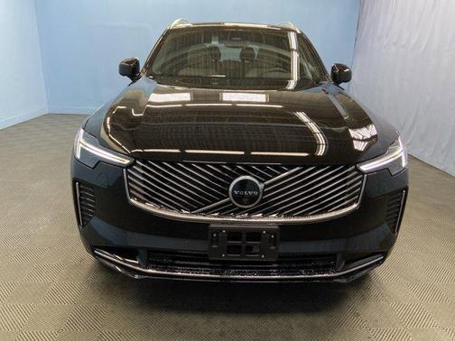 2025 Volvo XC90 Plug-In Hybrid T8 Plus 7-Seater
