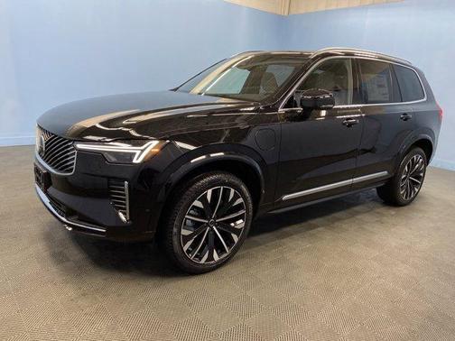 2025 Volvo XC90 Plug-In Hybrid T8 Plus 7-Seater