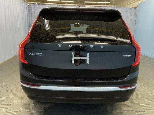 2025 Volvo XC90 Plug-In Hybrid T8 Plus 7-Seater