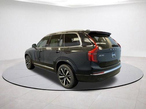 2026 Volvo XC90 B6 Core