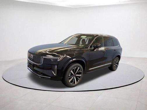 2026 Volvo XC90 B6 Core