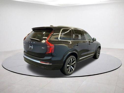2026 Volvo XC90 B6 Core