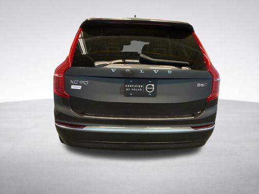 Platinum Gray Metallic 2023 Volvo XC90 B6 Plus 7-Seater