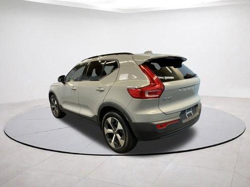 2024 Volvo XC40 