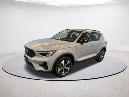 2024 Volvo XC40 