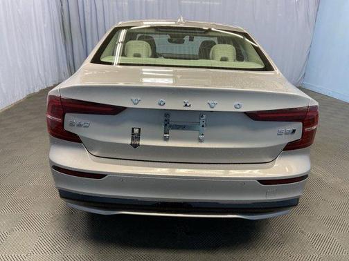 2025 Volvo S60 B5 Core