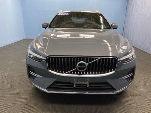 2022 Volvo XC60 B5 Inscription