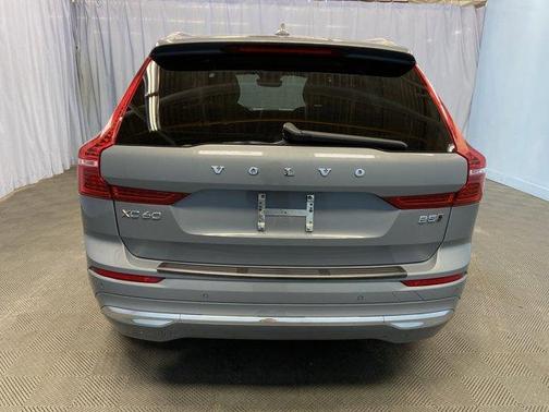 2022 Volvo XC60 B5 Inscription