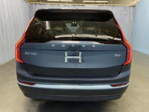 2025 Volvo XC90 B6 Ultra