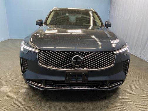 2025 Volvo XC90 B6 Ultra
