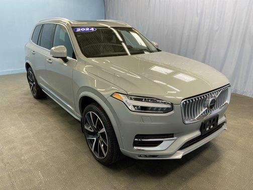 2024 Volvo XC90 B6 Ultimate Bright Theme 7-Seater