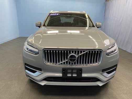 2024 Volvo XC90 B6 Ultimate Bright Theme 7-Seater