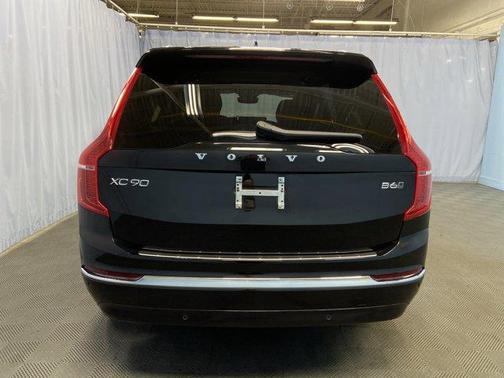 2024 Volvo XC90 B6 Ultimate Bright Theme 7-Seater