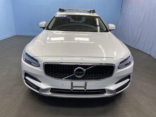 2018 Volvo V90 Cross Country T6