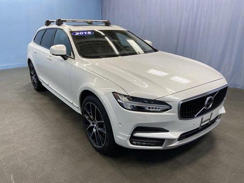 2018 Volvo V90 Cross Country T6
