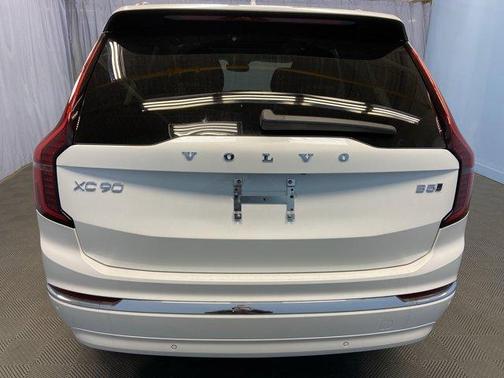2025 Volvo XC90 B5 Plus 7-Seater