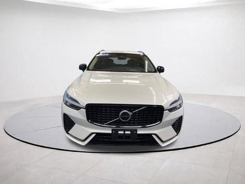 2025 Volvo XC60 B5 Core
