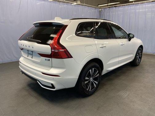 2025 Volvo XC60 B5 Core