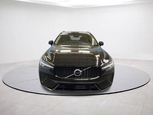 2025 Volvo XC60 B5 Core