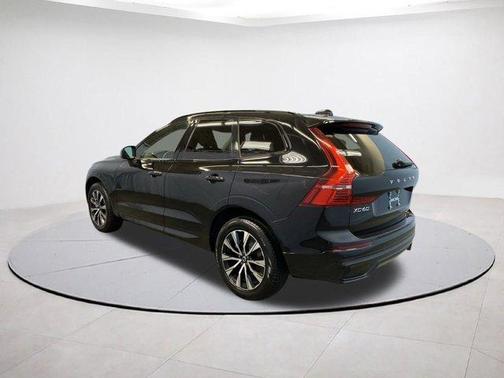 2025 Volvo XC60 B5 Core
