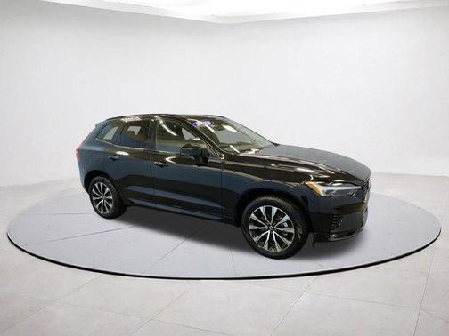 2025 Volvo XC60 B5 Core