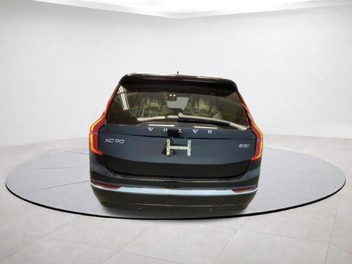 2026 Volvo XC90 B5 Plus 7-Seater