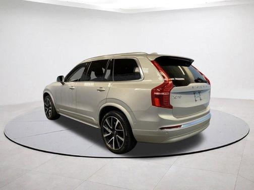 2023 Volvo XC90 B6 Plus 6-Seater