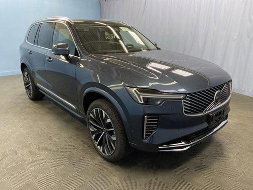 2026 Volvo XC90 PLUS