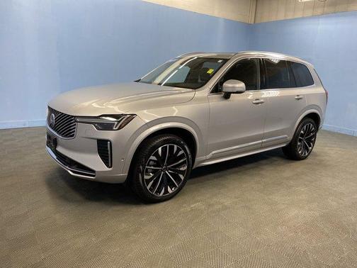 2025 Volvo XC90 B6 Plus 7-Seater